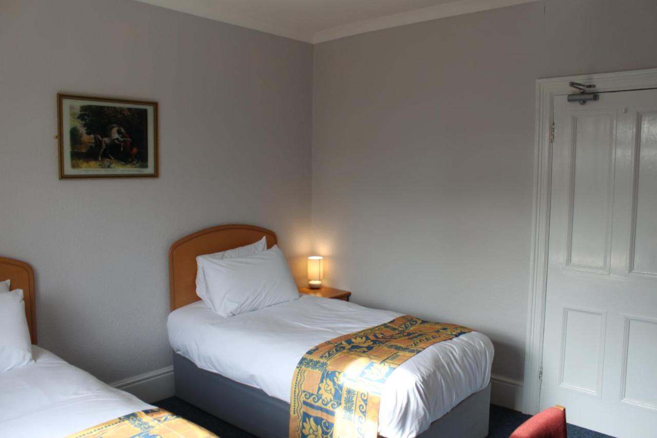 בלדוק Brookside Lodge מראה חיצוני תמונה