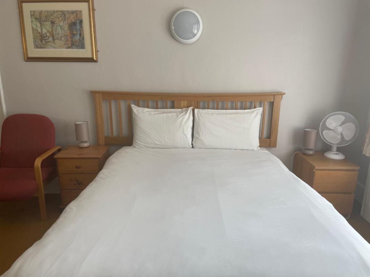 בלדוק Brookside Lodge מראה חיצוני תמונה